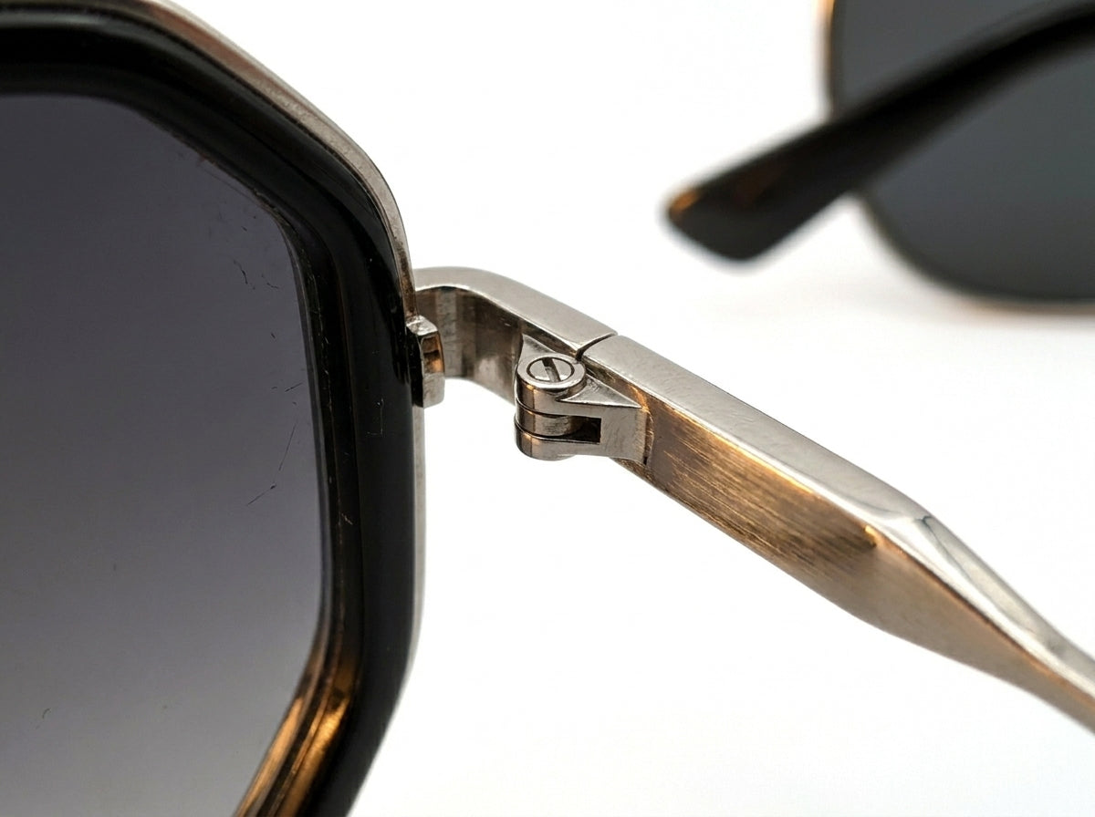 Lunettes de soleil de créateur Christian Dior au design géométrique – Monture argentée et noire