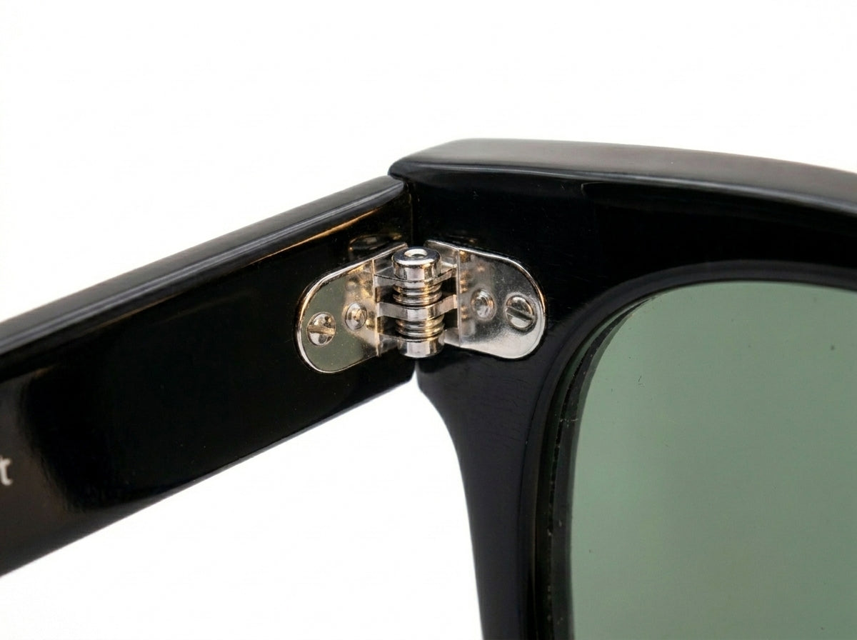 Ray-Ban Original Wayfarer 2140 – Monture noire classique et verres verts G-15